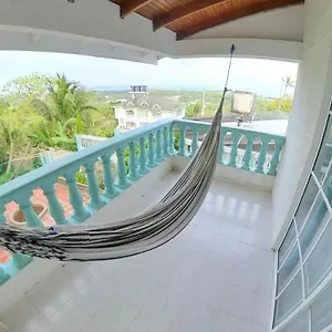 Queen Elizabeth Natural Luxury San Andrés